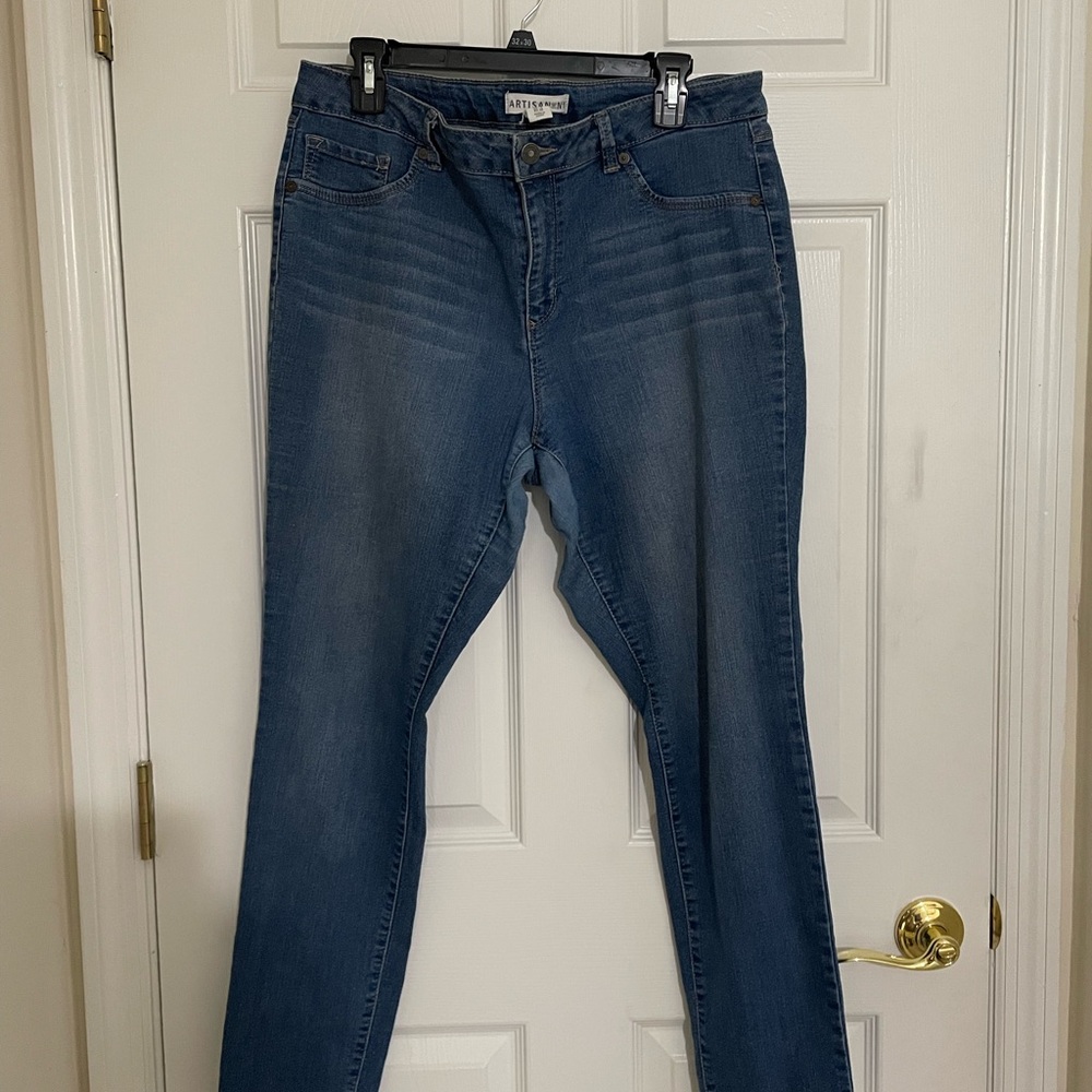 Artisan Ny Blue Straight Leg Jeans